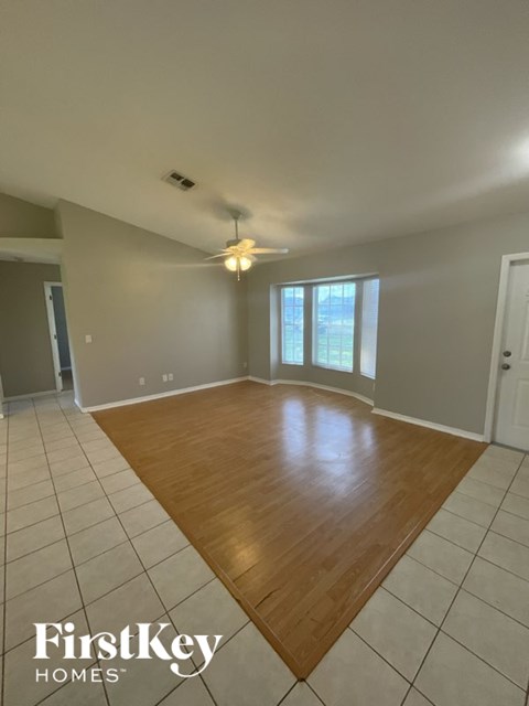 3722 16Th St W 3 Beds Apartment for Rent