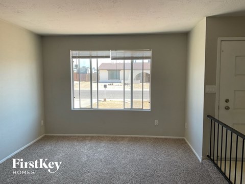 3730 W Hartford Ave 4 Beds Apartment for Rent