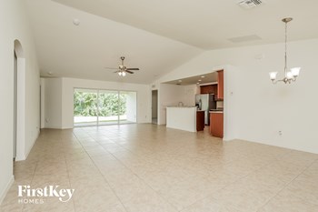 3732 SW Santa Barbara Place 4 Beds House for Rent - Photo Gallery 2