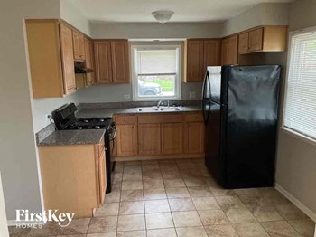 3732 153rd Street 3 Beds House for Rent - Photo Gallery 5