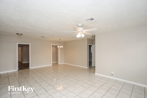 3751 NW 170 Street 5 Beds Apartment for Rent