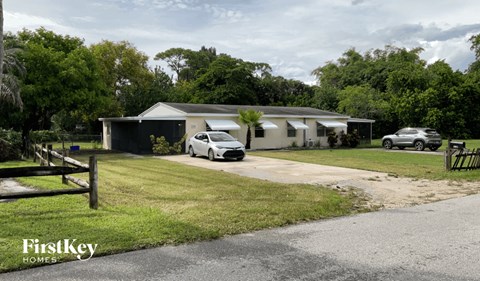 3907 Coconut Rd 2 Beds Apartment for Rent