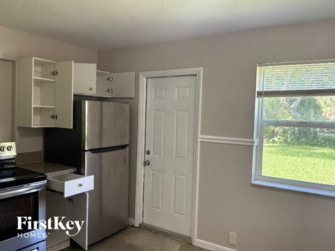 3907 Coconut Rd 2 Beds Apartment for Rent