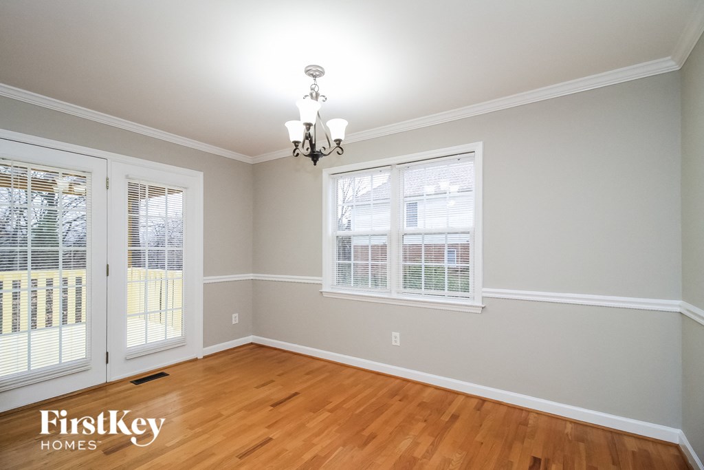 4025 Lofter Court Studio House for Rent - Photo Gallery 5