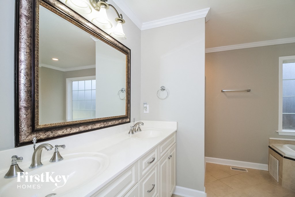 4025 Lofter Court Studio House for Rent - Photo Gallery 9