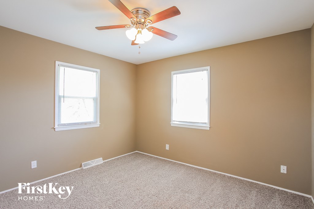 4135 N Jackson Ave 3 Beds House for Rent - Photo Gallery 10