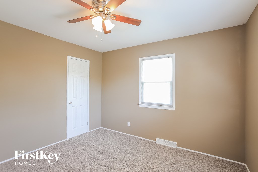 4135 N Jackson Ave 3 Beds House for Rent - Photo Gallery 11