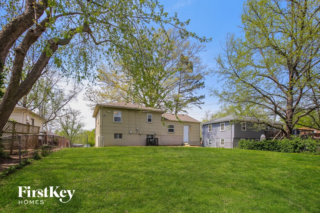 4135 N Jackson Ave 3 Beds House for Rent - Photo Gallery 14