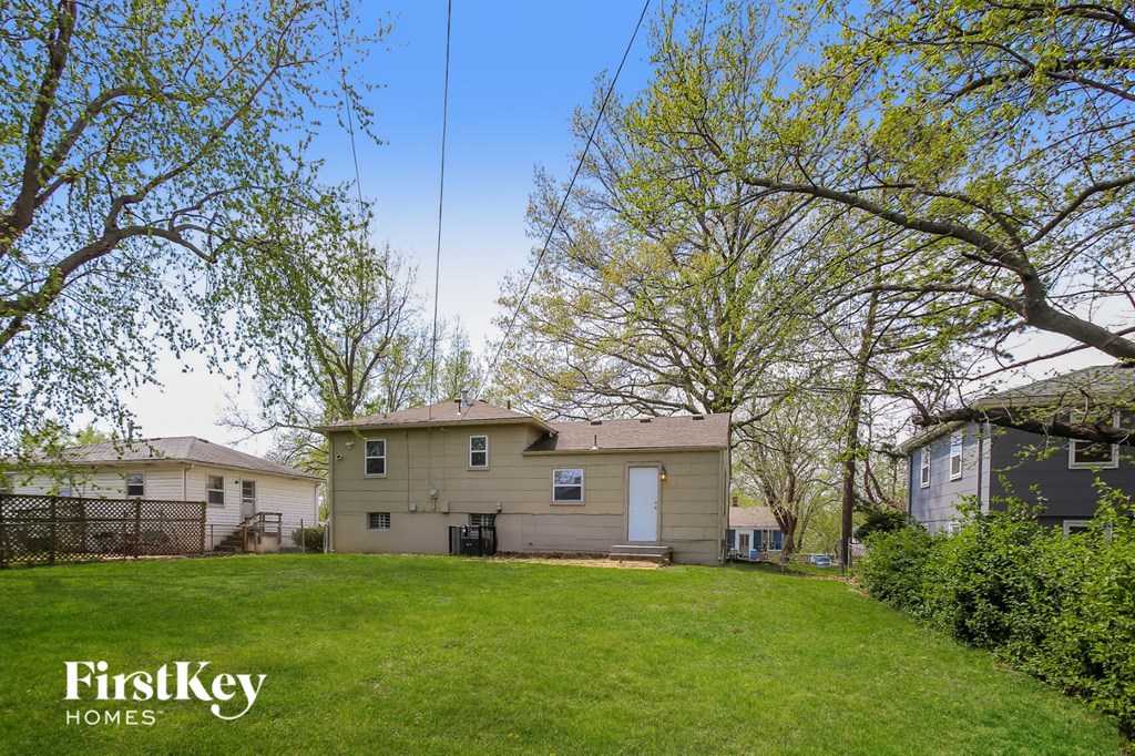 4135 N Jackson Ave 3 Beds House for Rent - Photo Gallery 15