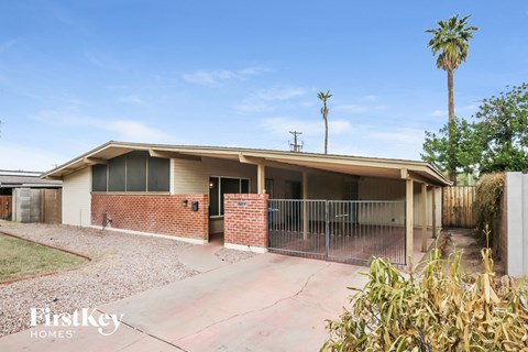 4144 E ALMERIA Rd 3 Beds Apartment for Rent