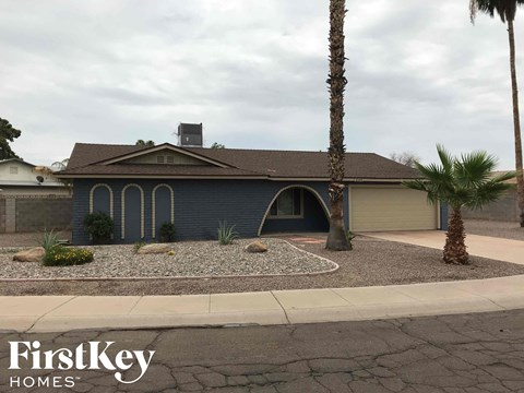 4149 W SHANGRI LA Rd 4 Beds Apartment for Rent