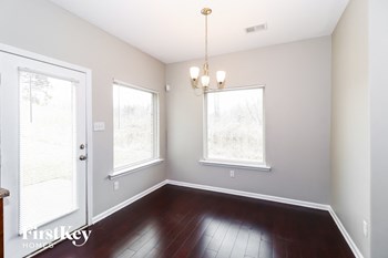 4160 Bedford Valley Ln 4 Beds House for Rent - Photo Gallery 5