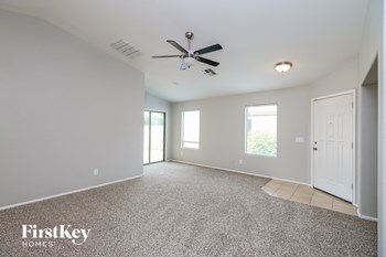 4182 E Tanzanite Ln 3 Beds House for Rent - Photo Gallery 3