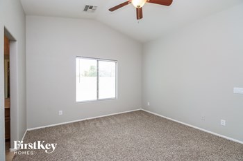 4182 E Tanzanite Ln 3 Beds House for Rent - Photo Gallery 8