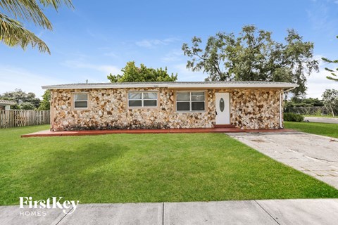 4200 SW 18 St 3 Beds Apartment for Rent
