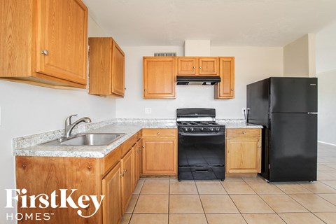 4220 W CAVALIER Dr 3 Beds Apartment for Rent