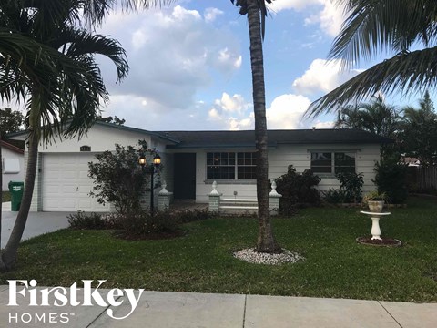4251 SW 20Th St 3 Beds Apartment for Rent