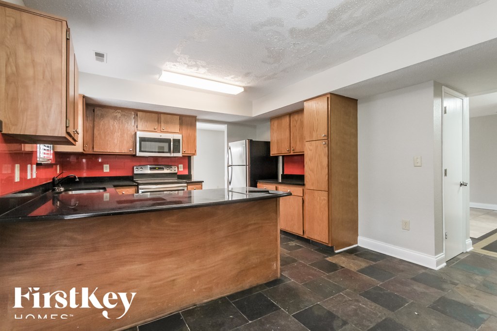 4252 VILLAGE TRACE Drive 4 Beds House for Rent - Photo Gallery 9