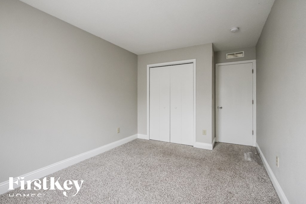 4252 VILLAGE TRACE Drive 4 Beds House for Rent - Photo Gallery 14