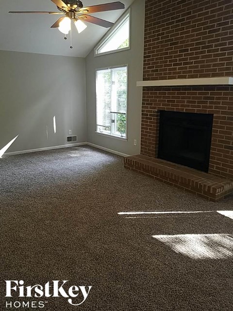 4275 Red Fox Trail 3 Beds Apartment for Rent
