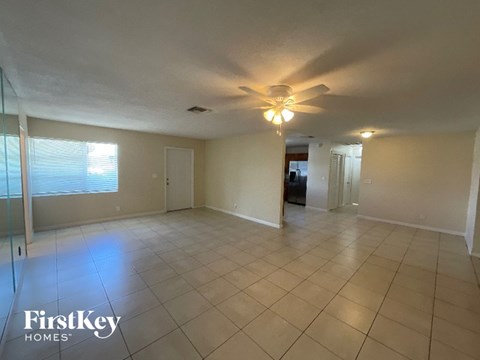4304 N Shore Dr 3 Beds Apartment for Rent