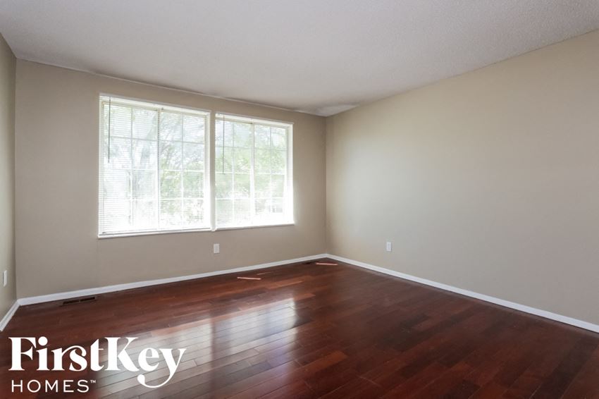 4321 Castle Heights Drive Memphis, TN 38141