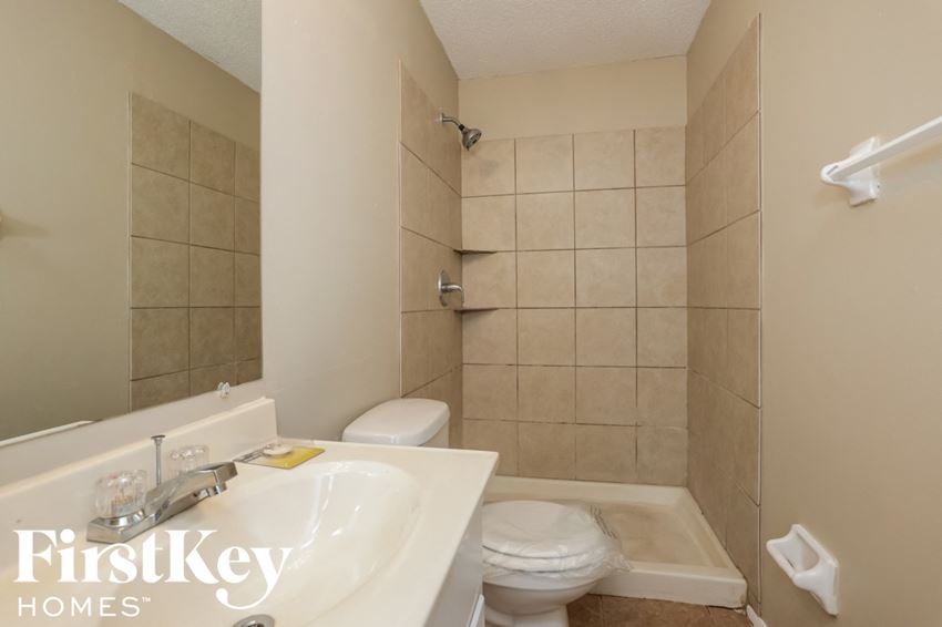 4321 Castle Heights Drive Memphis, TN 38141