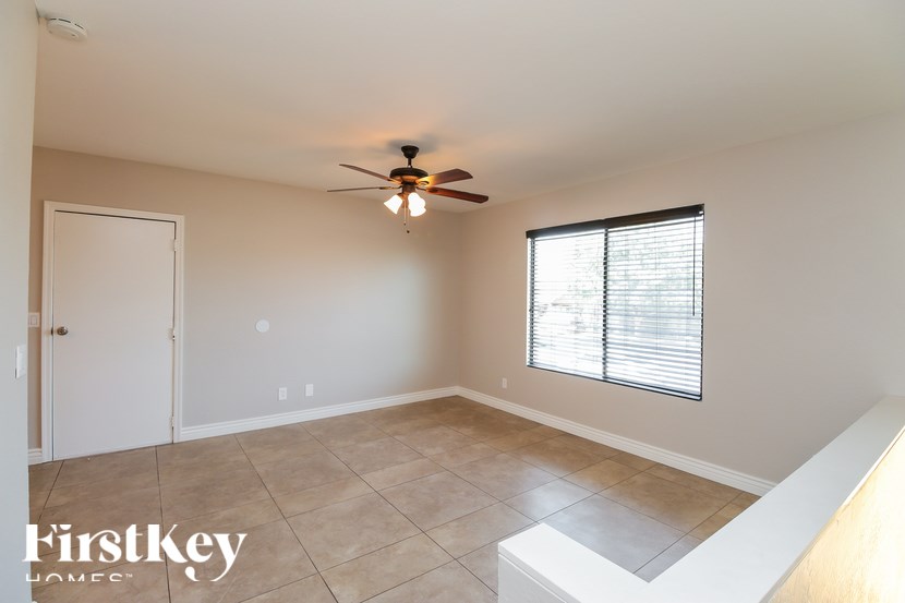 4359 E Lynne Ln 4 Beds House for Rent - Photo Gallery 3