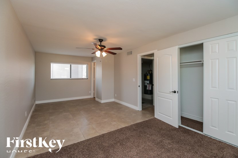 4359 E Lynne Ln 4 Beds House for Rent - Photo Gallery 8