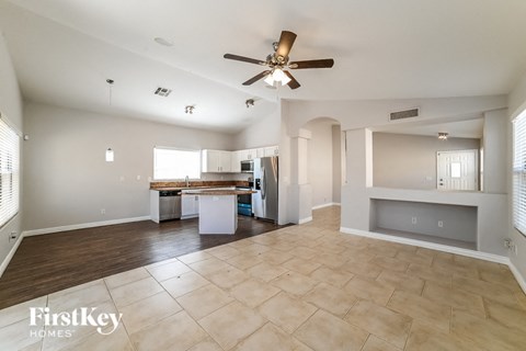 4367 E Campo Bello Drive 3 Beds Apartment for Rent