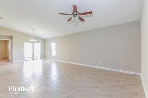 4402 SW Daemon St 4 Beds Apartment for Rent