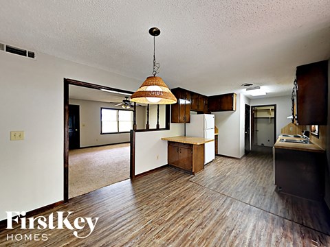 4477 Sardis Drive 3 Beds Apartment for Rent