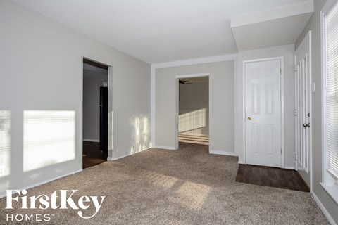 4505 Washington St 3 Beds Apartment for Rent