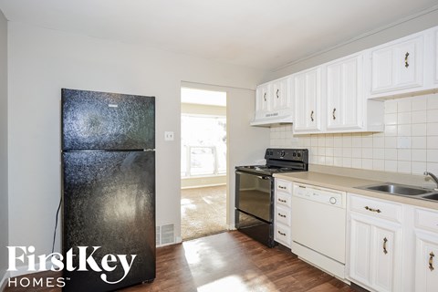 4505 Washington St 3 Beds Apartment for Rent