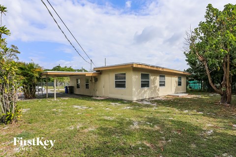 4531 NE 5 AVE 2 Beds Apartment for Rent