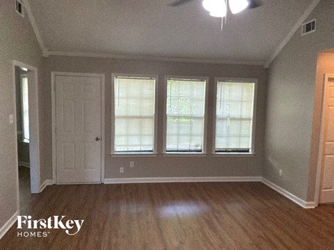 4538 Kings Grant Drive 3 Beds Apartment for Rent