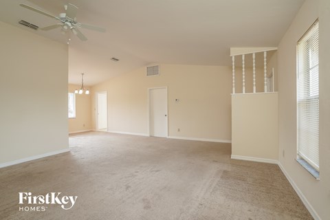 4611 SW 6 Ave 3 Beds Apartment for Rent