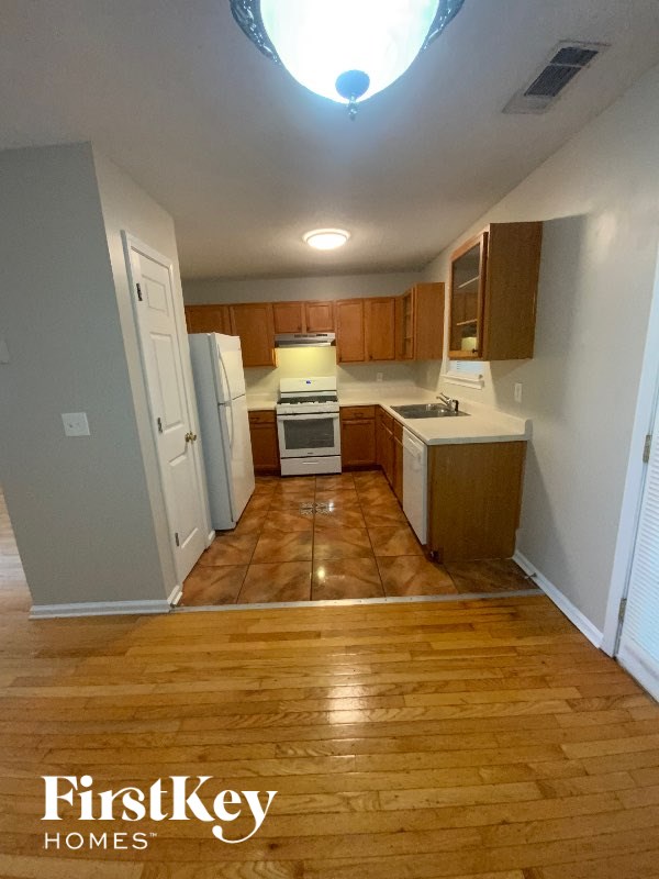 4634 Idlewood Park 3 Beds House for Rent - Photo Gallery 4