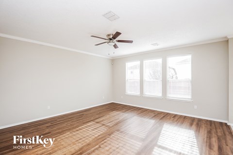 4713 Palm Ridge Dr 4 Beds Apartment for Rent