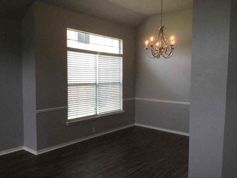 4715 CADILLAC Blvd 3 Beds Apartment for Rent