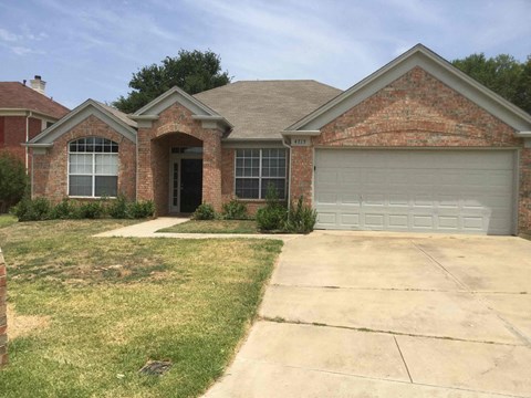4715 CADILLAC Blvd 3 Beds Apartment for Rent