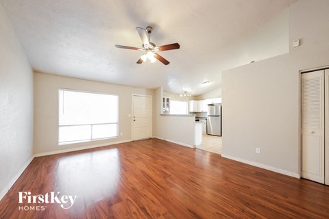 4745 W MORROW Dr 3 Beds Apartment for Rent