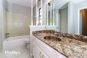 4809 S Hunter Glen Street 4 Beds House for Rent - Photo Gallery 9
