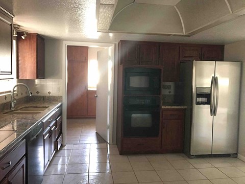 4826 W PARADISE Lane 3 Beds Apartment for Rent