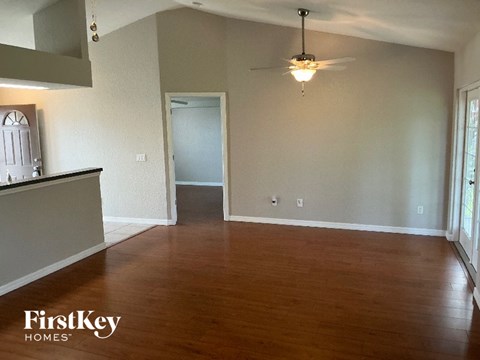 4853 Crabapple Ave 3 Beds Apartment for Rent