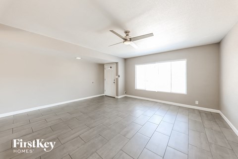 4855 W North Ln 3 Beds Apartment for Rent