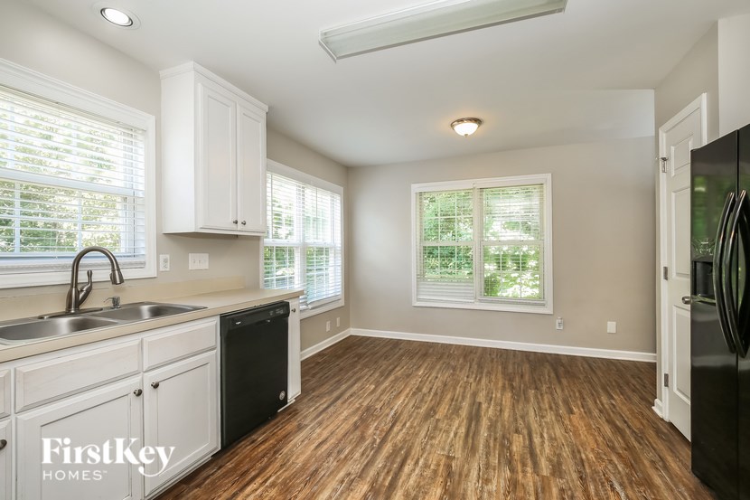 4912 Heritage Woods Court 4 Beds House for Rent - Photo Gallery 9