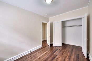 1000-10 Hinman Ave & 503-17 Lee St Studio-2 Beds Apartment for Rent - Photo Gallery 5