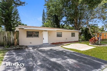 4968 SW 5 St 3 Beds House for Rent - Photo Gallery 2