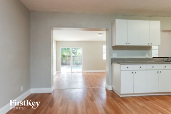 4968 SW 5 St 3 Beds House for Rent - Photo Gallery 5